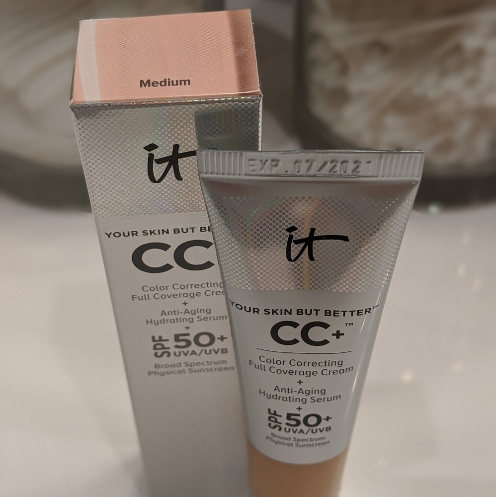IT Your Skin But Better CC+ Med. Full Coverage